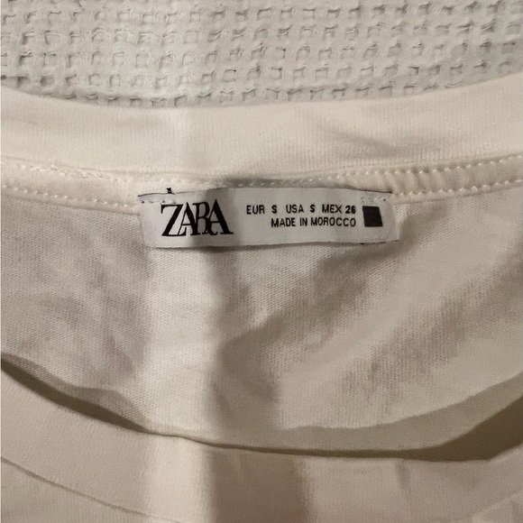ZARA open shoulder white tee - Picture 2 of 3